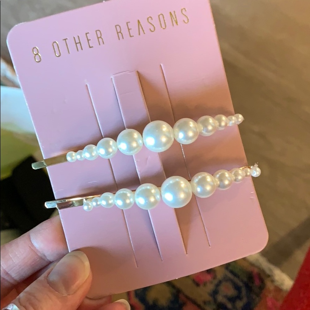 8 other reasons pearl Bobby pins. Curved